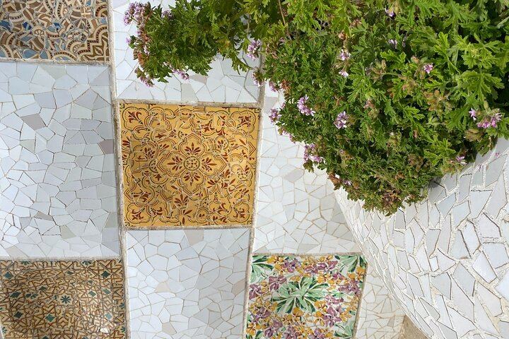 Barcelona Sagrada Familia y Parque Güell copas y tapas