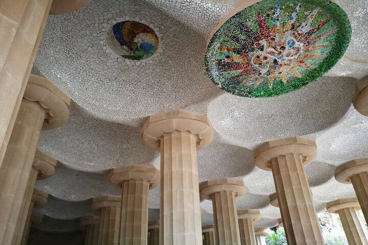 Barcelona Sagrada Familia y Parque Güell copas y tapas