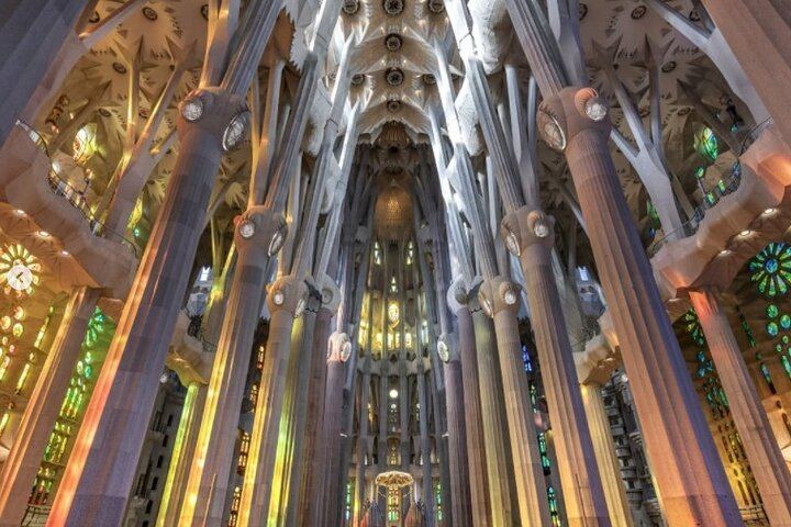 Barcelona Sagrada Familia y Parque Güell copas y tapas