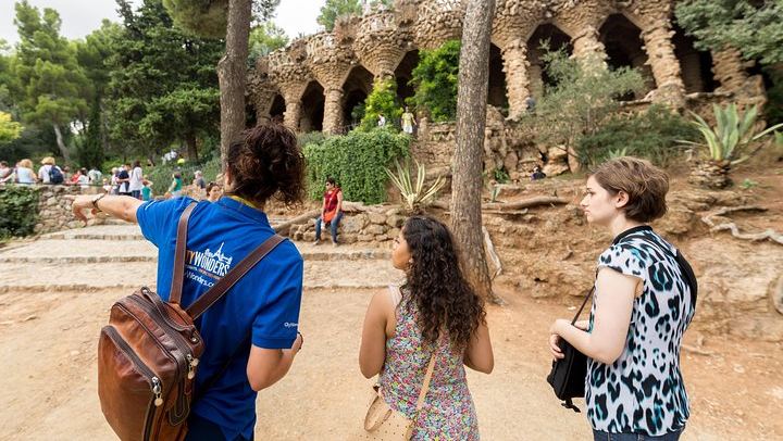 Barcelona: Visita guiada sin colas al Parque Güell de Gaudí