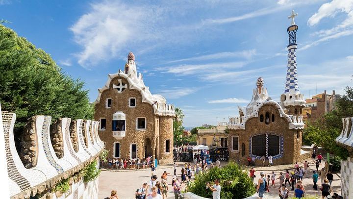 Barcelona: Visita guiada sin colas al Parque Güell de Gaudí