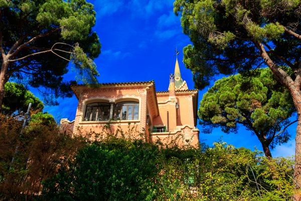 The Gaudí Museum has been open for two years, yet a website that claims it is closed is still selling tickets