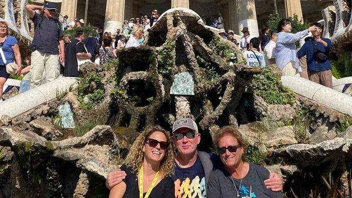 Maravillas de Gaudí: Tour Privado por el Parque Güell y la Sagrada Familia