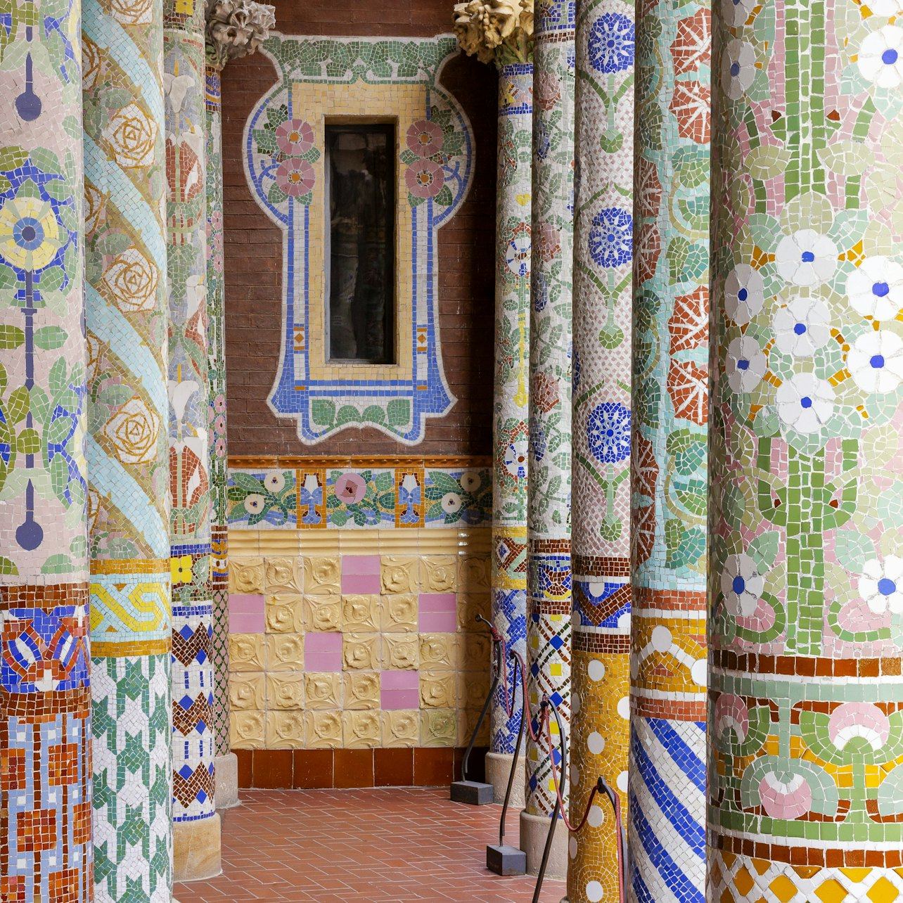 Palau de la Música and Hospital de Sant Pau: The Domènech i Montaner Entrance (3/5)