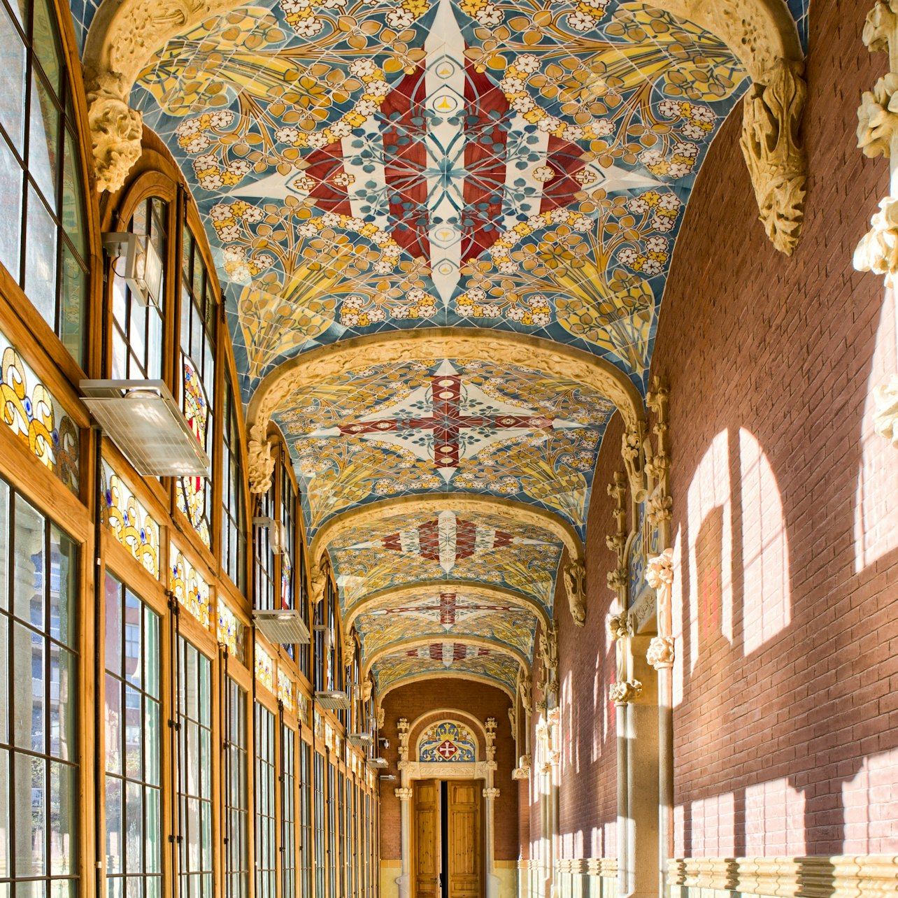 Palau de la Música and Hospital de Sant Pau: The Domènech i Montaner Entrance (4/5)
