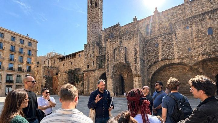 Recorrido a pie por las Ramblas, el casco antiguo, la arquitectura gótica y Gaudí