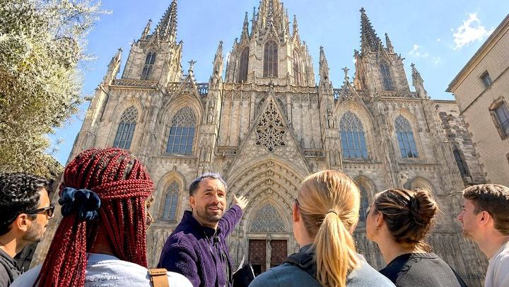 Recorrido a pie por las Ramblas, el casco antiguo, la arquitectura gótica y Gaudí