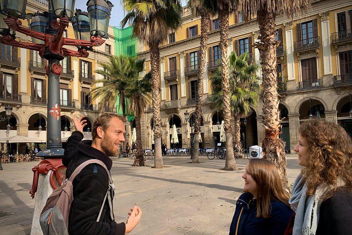 Recorrido a pie por las Ramblas, el casco antiguo, la arquitectura gótica y Gaudí