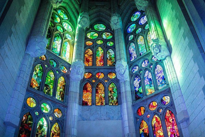Sagrada Família: Entrance tickets and express access, available for regular or small groups (12/12)
