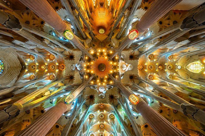 Sagrada Familia tour: 90 minutes, available for small or large groups, departing from Ringels (6/12)