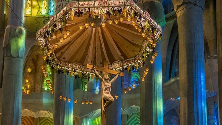 Sagrada Familia tour: 90 minutes, available for small or large groups, departing from Ringels (1/12)