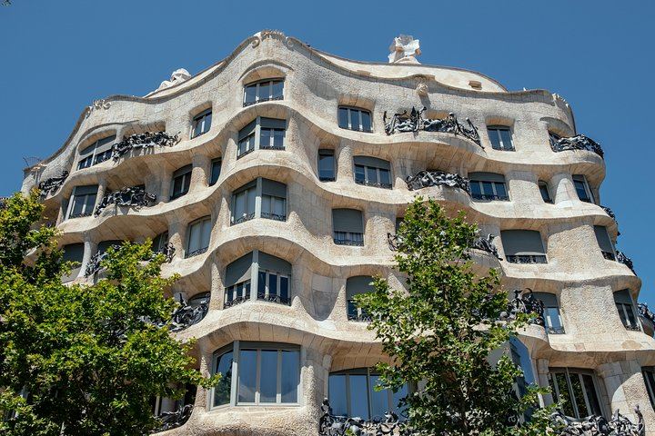 Tesoros de Barcelona: recorrido privado a pie por Gaudí