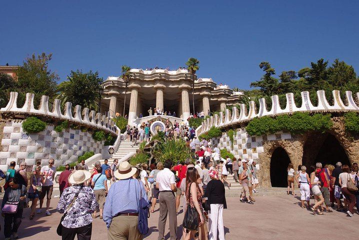 Tour Guiado al Park Güell con acceso rápido y entradas