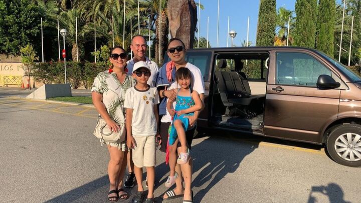 Tour privado por Barcelona y Park Güell con recogida en el hotel