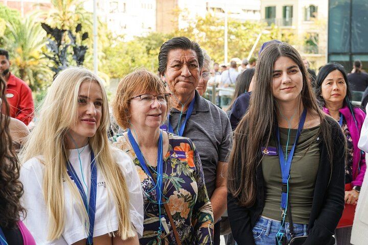 Sagrada Familia tour: 90 minutes, available for small or large groups, departing from Ringels (10/12)