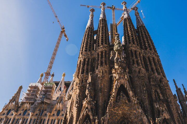 Visita Guiada Sagrada Familia y Parque Güell